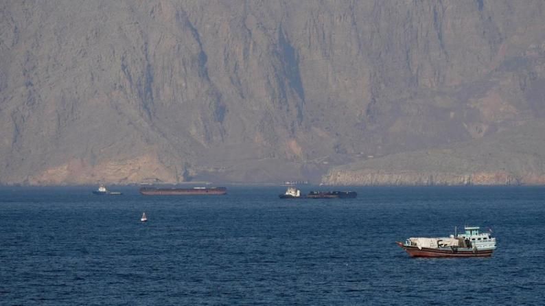 وول ستريت جورنال: لماذا تعجز واشنطن عن فتح مضيق هرمز؟