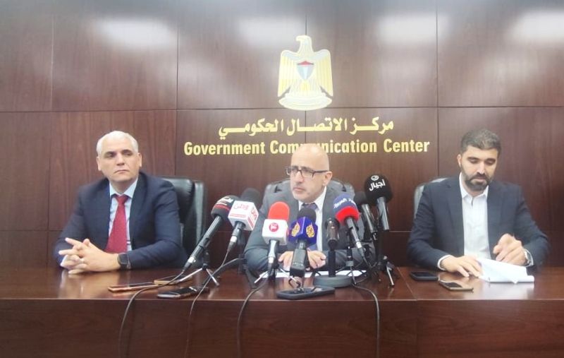 سلامة: قطع العلاقة البنكية مع إسرائيل تجاوز للخطوط الحمراء