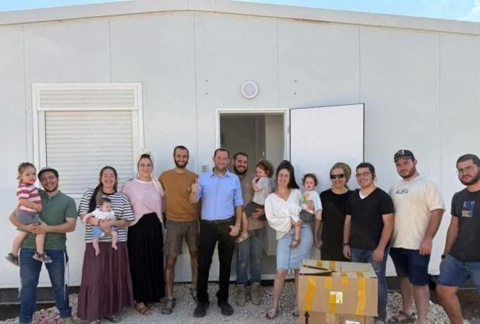 وزراء وأعضاء في كنيست الاحتلال يضعون حجر الأساس لمستوطنة في عرابة جنوب جنين