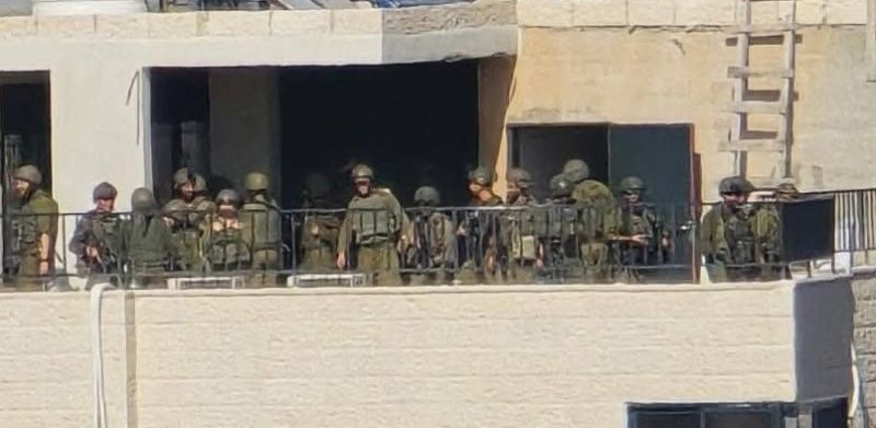البيرة: الاحتلال يستولي على ثلاثة منازل في حي سطح مرحبا ويقتحم حي أم الشرايط