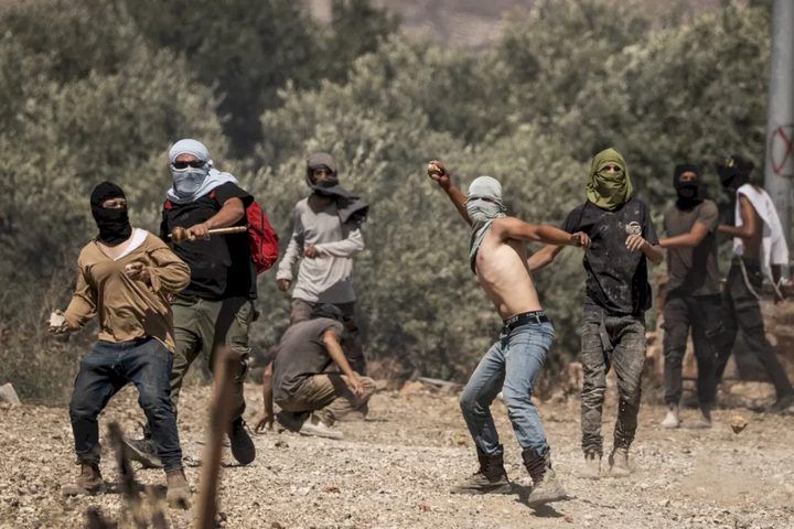 إصابة مواطنتين شقيقتين جراء اعتداء مستوطنين عليهما في سلواد