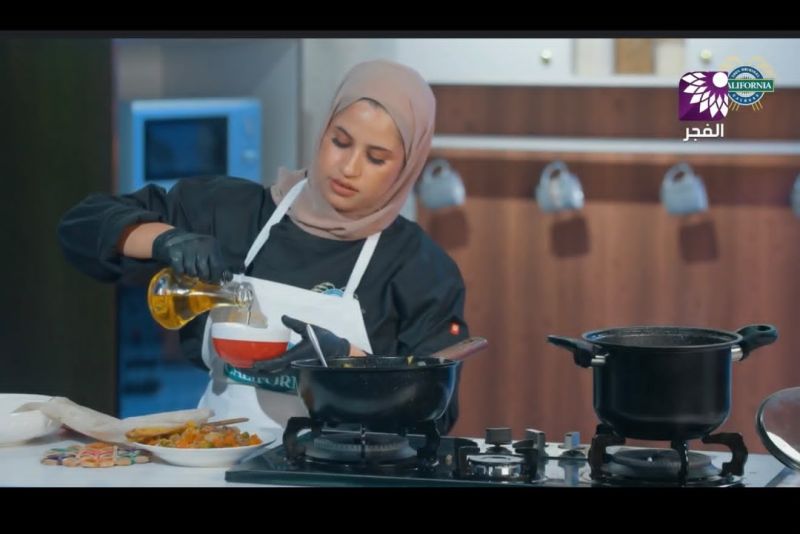 صنعت لذاتها مملكة والثانية على دفعتها بمعدل 91.2 .. الشيف نرمين مصلح البلوي درست التصنيع الغذائي وتعكف لإنارة مشروع خاص في الأكل الصحي ( الكيتو ) في رام الله