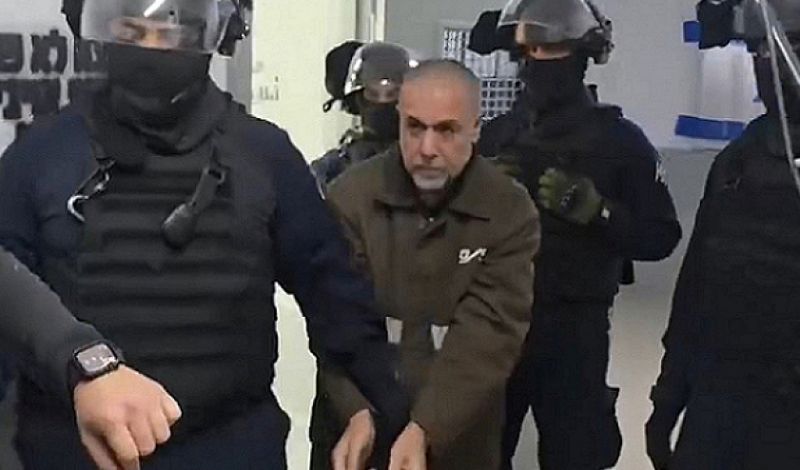 الطبيب حسام أبو صفية: السجانون يواصلون الاعتداء عليّ وهددوني لمنعي من الحديث عن ظروف اعتقالي