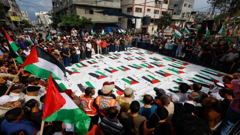 تشييع جثامين 51 شهيدا انتشلتهم طواقم الإنقاذ من تحت أنقاض النصيرات