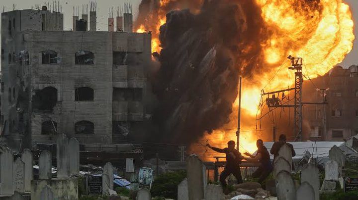 شهيدان أحدهما متأثرا بجروحه وآخر بقصف الاحتلال منزلا شرق مدينة غزة