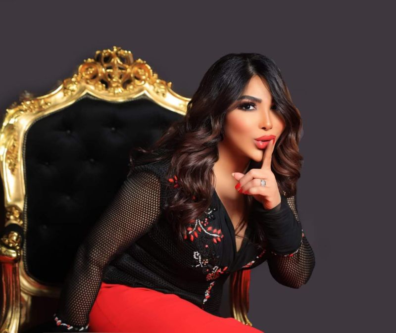 غادة إبراهيم غاضبة من عمرها في ويكيبيديا.. “73 سنة إزاي!”