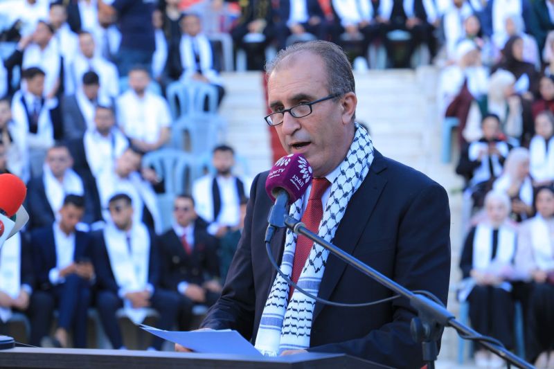 مرسوم رئاسي بتجديد الثقة بالاستاذ الدكتور حسين شنك رئيساً لجامعة فلسطين التقنية -خضوري