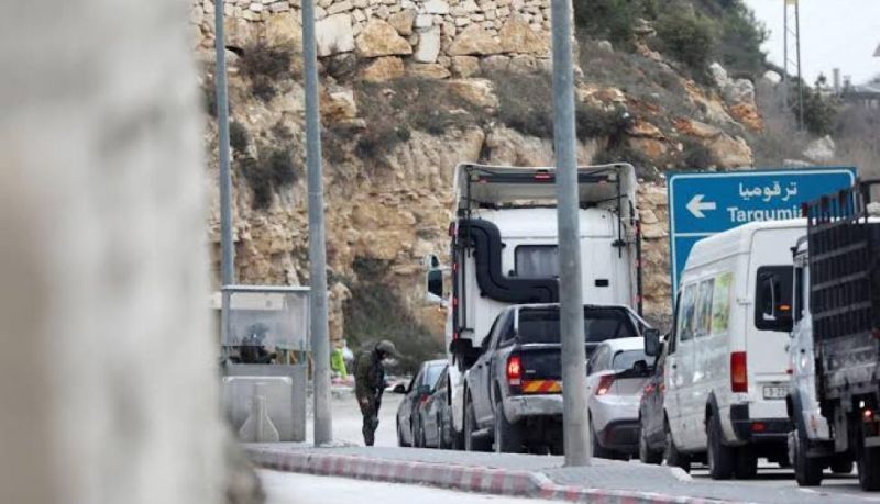 942 حاجزا وبوابة عسكرية للاحتلال في الضفة وسط توسع منظومة الإغلاق