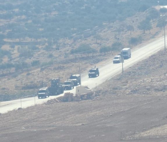 الاحتلال يقتحم قرية المغير ويجرف أراضي في محيطها