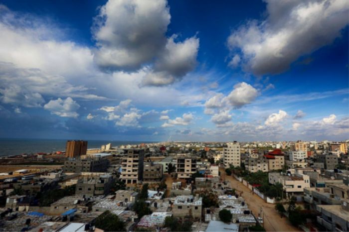 الطقس: أجواء غائمة وانخفاض على الحرارة