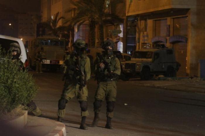 الاحتلال يعتقل 5 مواطنين من طولكرم