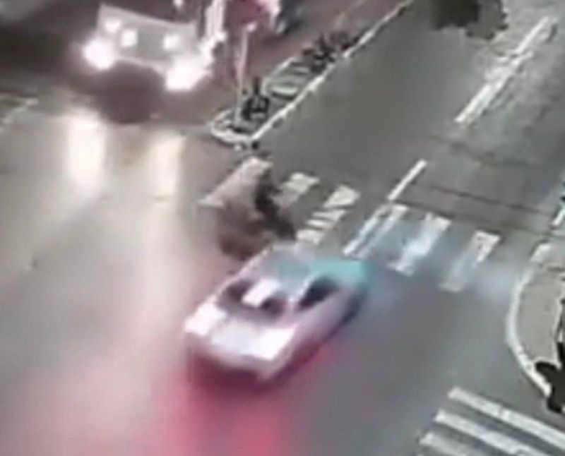 فيديو: حادث سير مروّع يودي بحياة طفل في رام الله