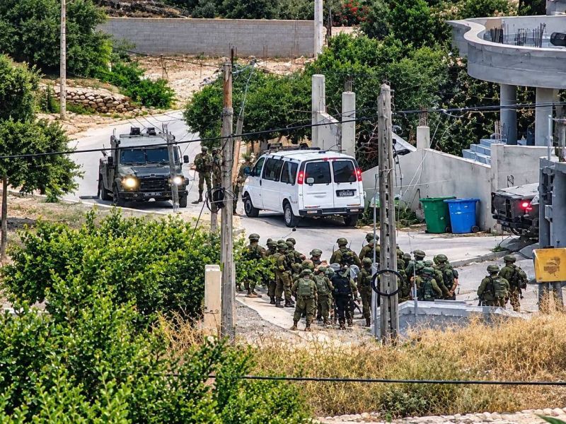 اعتقال أربعة مواطنين وتحويل منازل إلى ثكنات عسكرية ومراكز تحقيق في جنين
