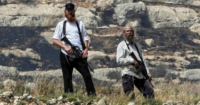 شهيد ومصابون وتصعيد في هجمات المستوطنين بالضفة والقدس
