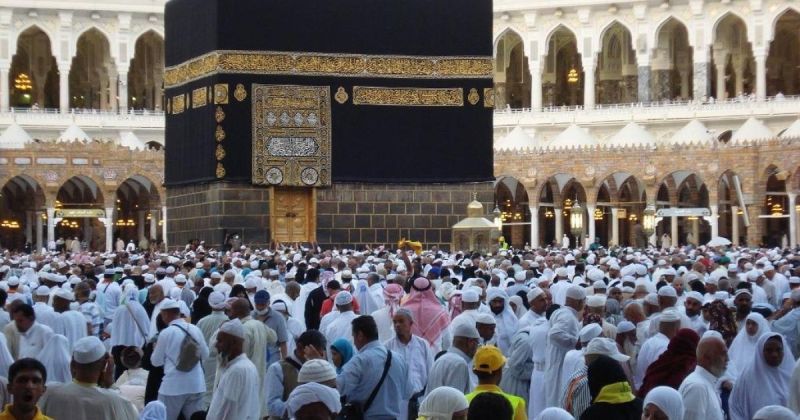 الحج الذكي: كيف تُدير الخوارزميات أكبر حشود العالم