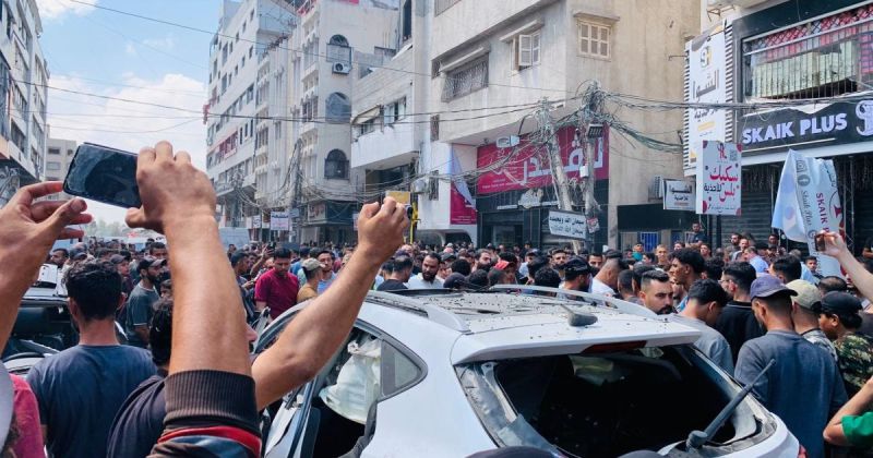 شهيدة وعدد من المصابين في استهداف مسيّرة إسرائيلية وسط مدينة غزة
