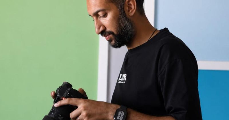 "كنت أبحث عن الحياة في نملة".. الصحفي علاء السراج يروي رحلة الاعتقال والتعذيب في سجون الاحتلال