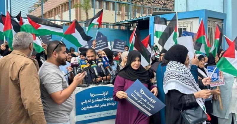 اللجنة المشتركة تحذر: تقليص خدمات الأونروا يضر باللاجئين الفلسطينيين