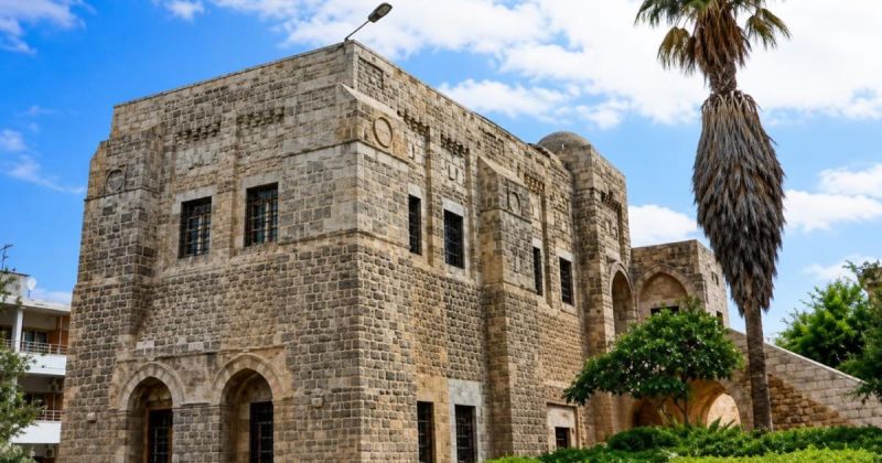 عقار الباشا... ثمانية أعوام في المحاكم انتهت بتسليم أحد أعرق مباني القدس للمستوطنين