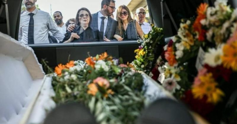 في وداع "جمل المحامل".. تشييع الفنان سليمان منصور في بيرزيت