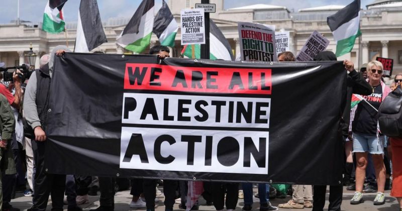 مركز حقوقي: تصنيف فلسطين أكشن منظمة إرهابية يكرّس تسييس مكافحة الإرهاب