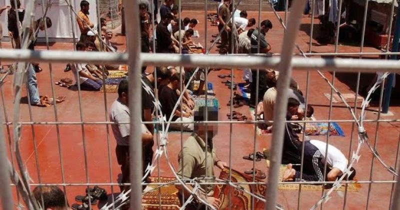مركز الأسرى: الاحتلال يحوّل معاناة الأسرى الفلسطينيين إلى دعاية انتخابية
