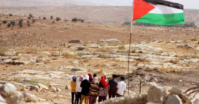 15 دولة أوروبية تتفقد مدارس مهددة بالهدم في مسافر يطا