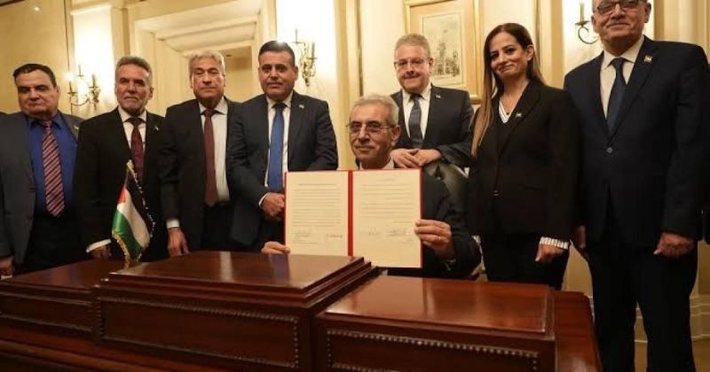 “الإعلامي الحكومي” يطالب اللجنة الوطنية لإدارة غزة بتحمل مسؤولياتها تجاه الإعمار ويصف صمتها بـ”العجز غير المقبول"