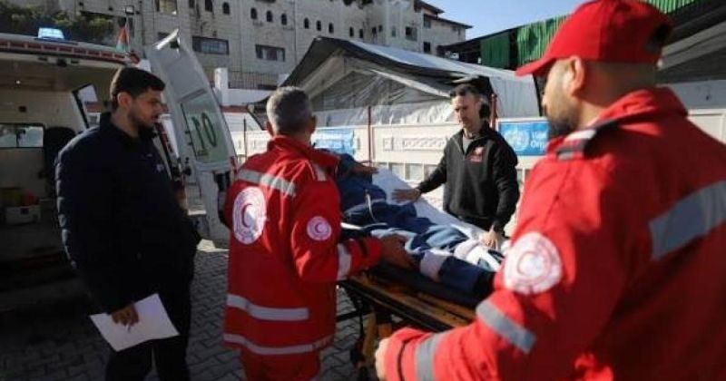 45 مريضًا يغادرون غزة للعلاج بالخارج