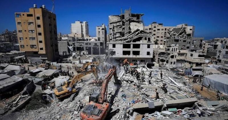 الدفاع المدني يحذر: مبانٍ متضررة تهدد حياة سكان غزة