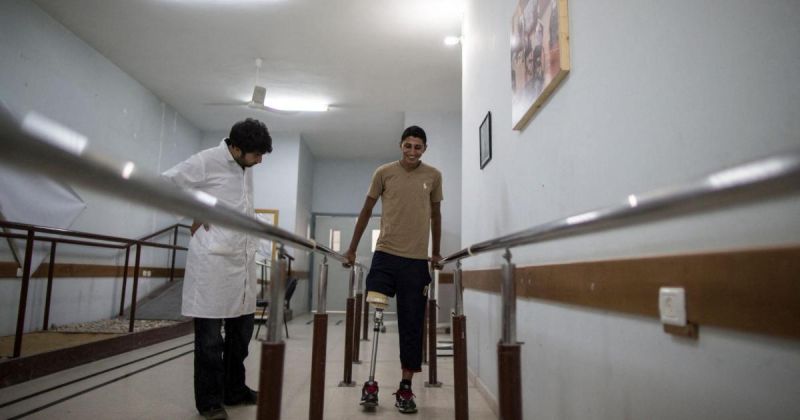 العلاج الطبيعي في غزة يتحول إلى شريان حياة لنحو 10 آلاف مصاب