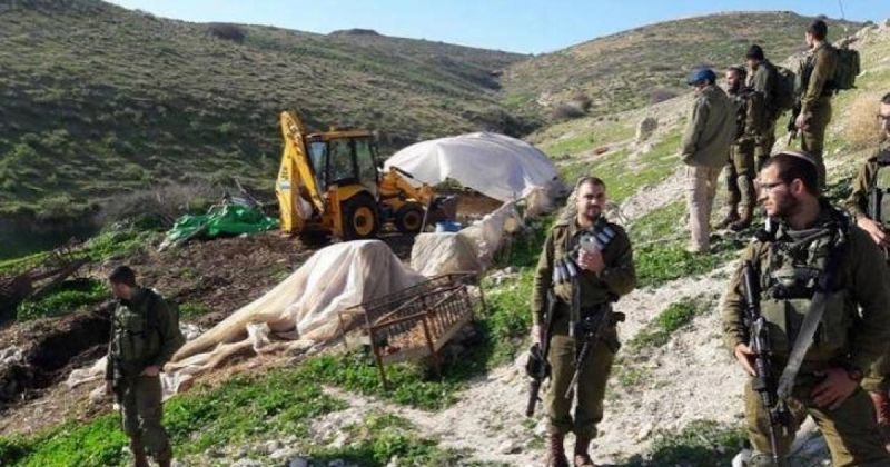 الرأس الأحمر بالأغوار..47 عائلة في مواجهة الحصار والعطش والتهجير
