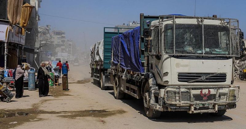 إسرائيل تستأنف تنسيق إدخال البضائع إلى غزة بشروط مالية