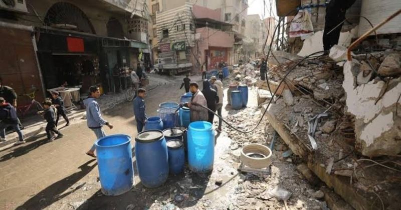 سلطة المياه: تضرر أو تدمير أكثر من 90% من منشآت المياه والصرف الصحي في غزة