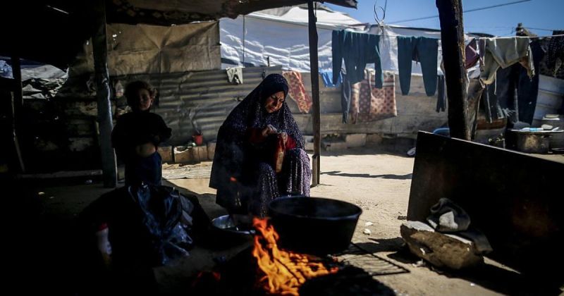 حرب غزة تثقل النساء والفتيات: قتل وفقد وإجهاض وولادات غير آمنة