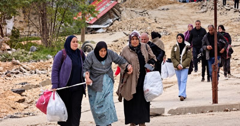 الاحتلال يواصل عدوانه على الخليل لليوم الثامن ويهجّر 537 أسرة