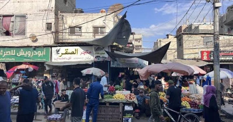 محافظ خانيونس يتوعد التجار المستغلين للمواطنين بإجراءات صارمة