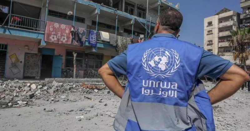 موظفو الأونروا بغزة يرفضون التسريح ويحذرون من تداعياته