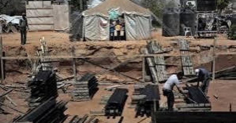 الأشغال بغزة تعلن خطة لإنشاء 23 مركز إيواء جديدًا