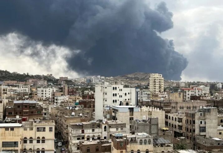 انفجارات تهز صنعاء والتحالف يعترض مسيرات حوثية فوق الرياض