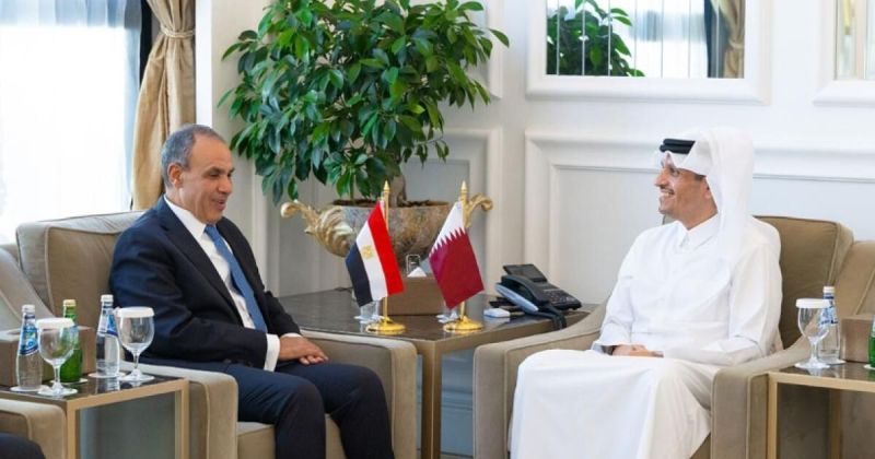 تحرك مصري مكثف في الدوحة ومسقط لاحتواء التصعيد الإقليمي