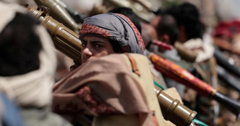 تصعيد عسكري واسع في اليمن: القوات الحكومية تتقدم في 4 جبهات والقبائل تحتشد بالجوف