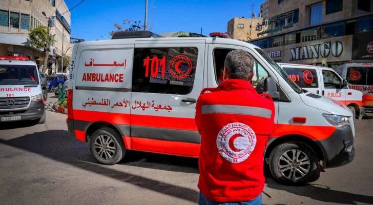 إصابة 10 فلسطينيين في اعتداءات للمستوطنين وقوات الاحتلال بالخليل