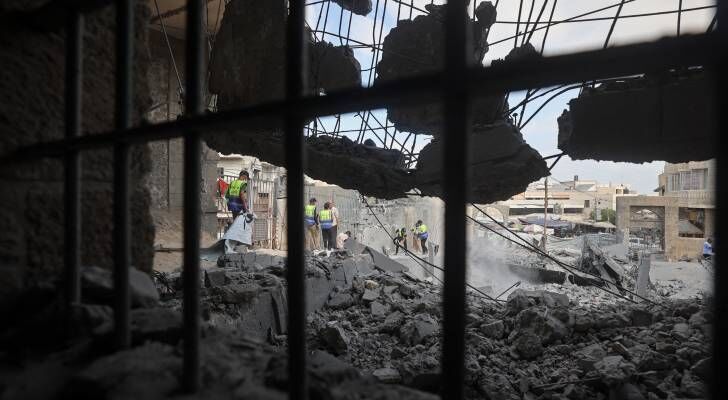 شهيد وجرحى في سلسلة خروقات إسرائيلية لاتفاق وقف إطلاق النار بقطاع غزة