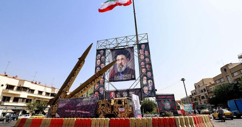 طهران تلوح باستهداف البنى التحتية الإقليمية وتنتظر رداً أمريكياً بشأن مضيق هرمز