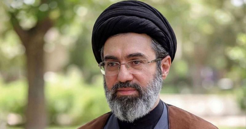 خامنئي يدعو دول الخليج لمواجهة 'العدو الحقيقي' ويؤكد استعداد طهران لكسر الحصار ميدانياً