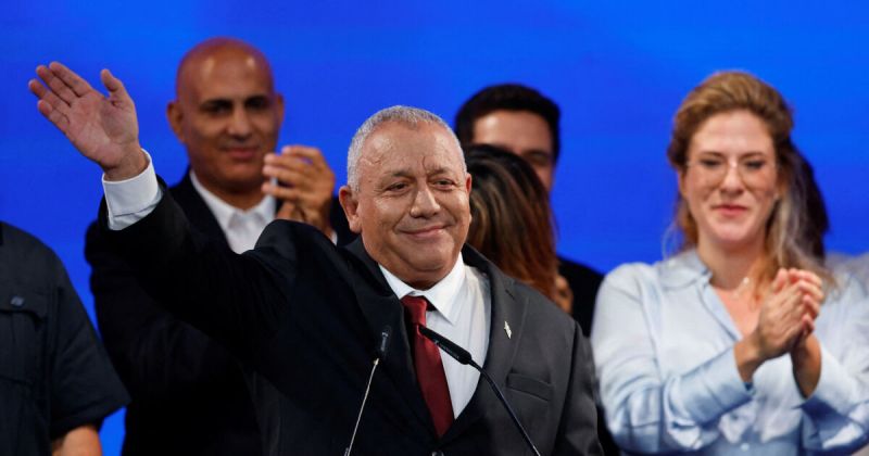 آيزنكوت يعلن نهاية عهد نتنياهو ويؤكد السعي لتشكيل حكومة صهيونية جديدة