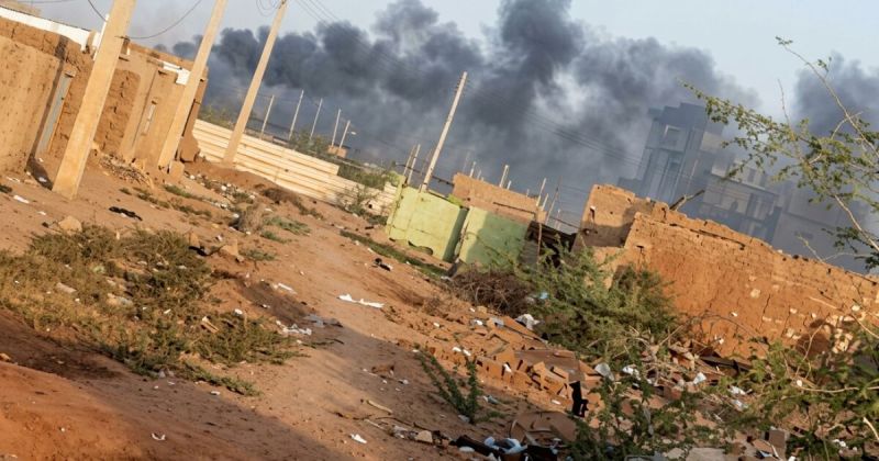 الجيش السوداني يحتوي انفجاراً في مخزن للذخيرة بمدينة بحري