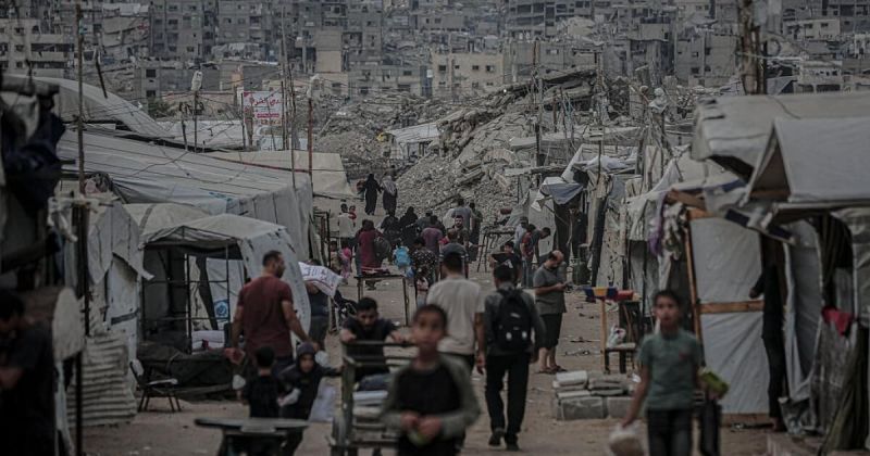 الاحتلال يوسع اعتداءاته في حي التفاح ويشدد حصار المعابر على قطاع غزة