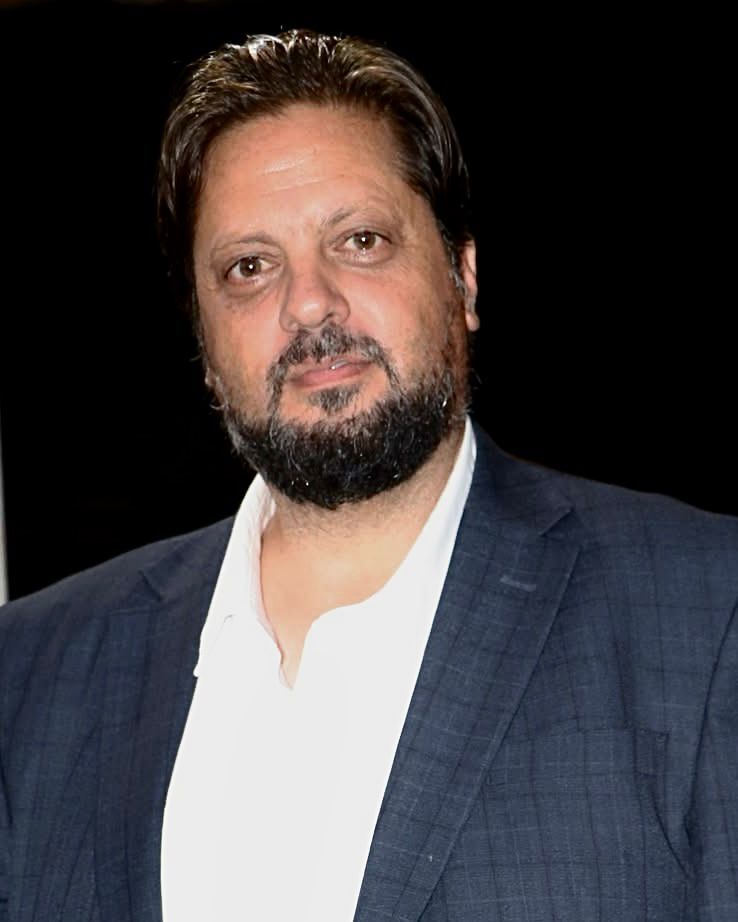 الإعلامي أحمد جلاجل على سرير الشفاء
